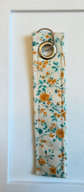 Cream Floral Key Wristlet